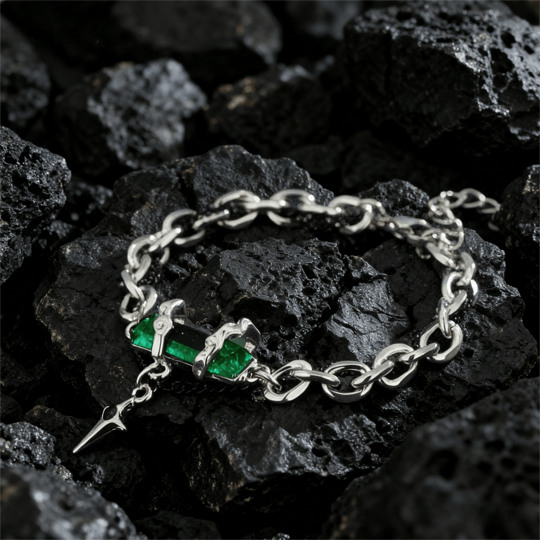 WorldNorse Metallisches Gliederarmband mit Edelstein-Stern-Anhänger - Grün - image 7