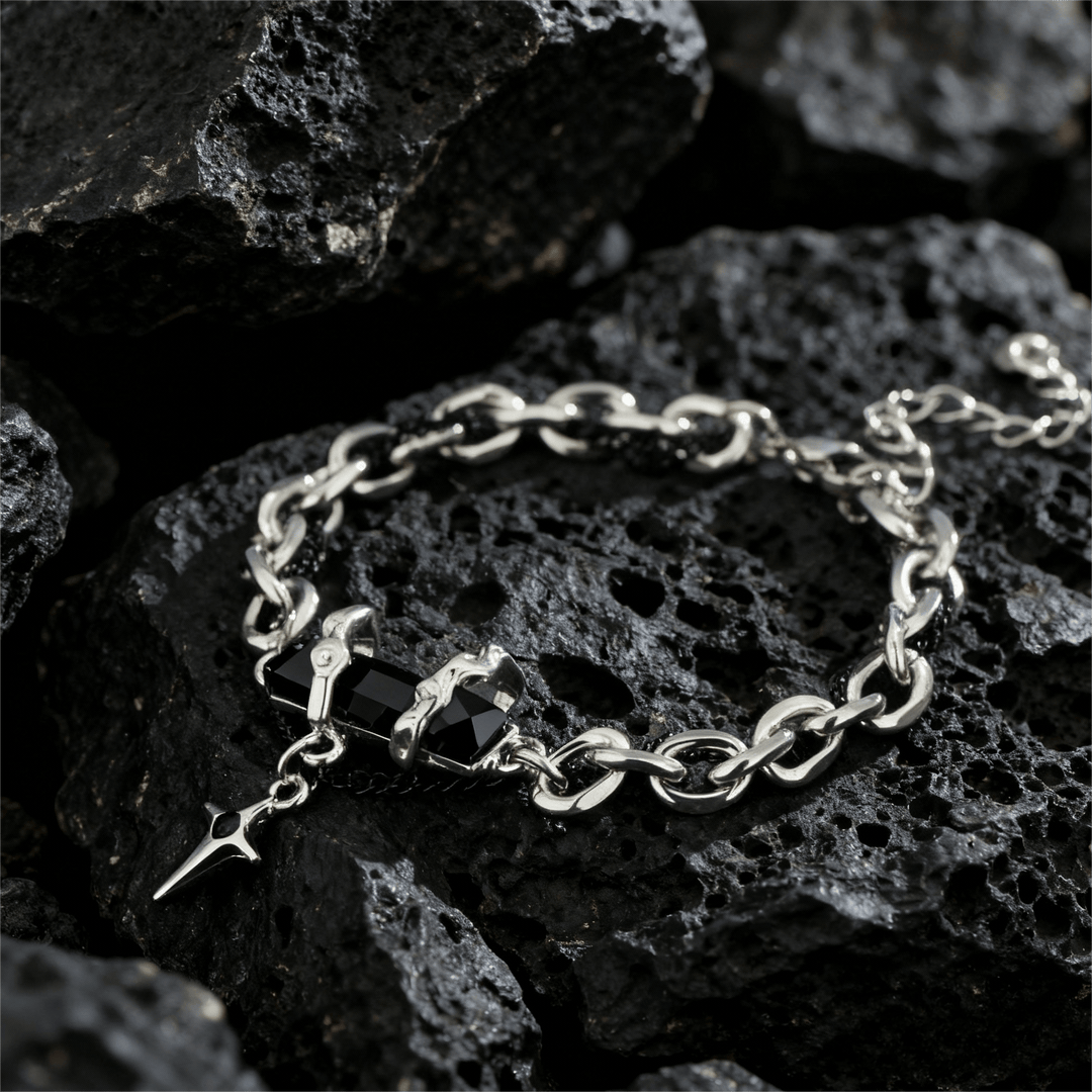 WorldNorse Metallisches Gliederarmband mit Edelstein-Stern-Anhänger - Schwarz - image 0