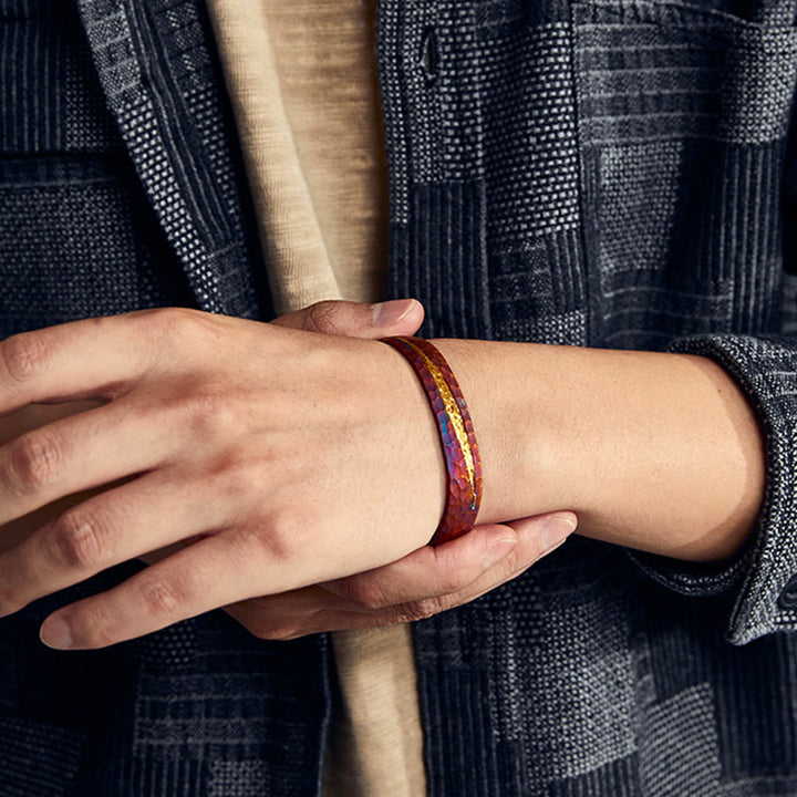 WorldNorse Handgefertigtes Armband aus 999er Gold mit Wabenmuster - image 9
