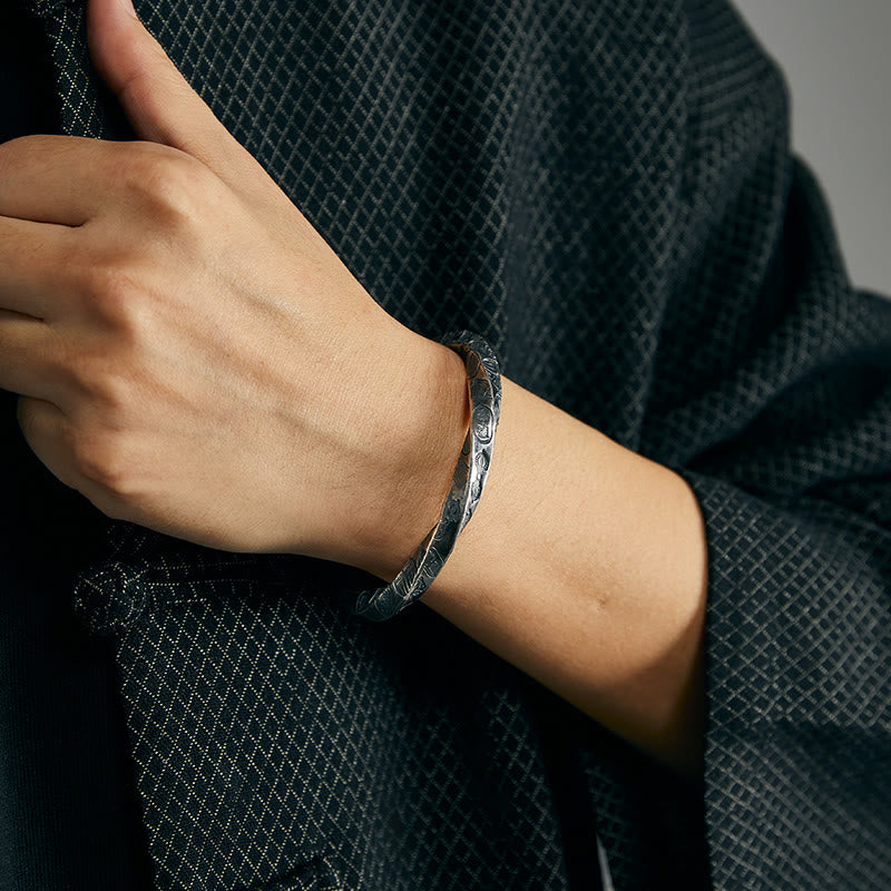 WorldNorse Handgefertigtes Armband aus 999er Silber mit gravierter Münze - image 6