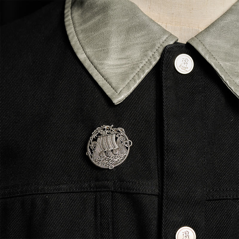 WorldNorse Wikingerreise Wappenbrosche - image 1