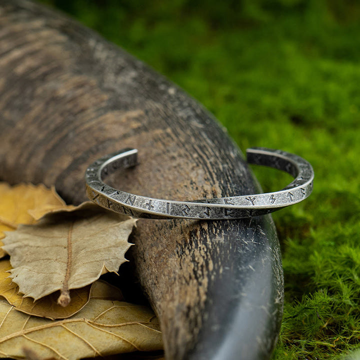 WorldNorse Viking Rune Minimalistisches Armband - image 3