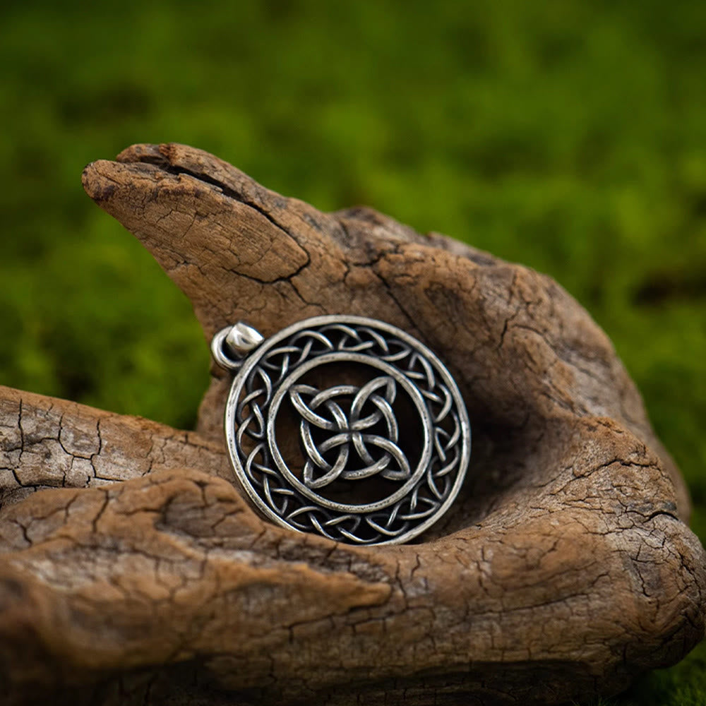 WorldNorse Geschmiedete keltische Triquetra -Halskette - image 3