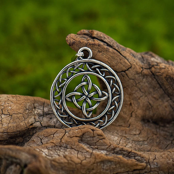 WorldNorse Geschmiedete keltische Triquetra -Halskette - image 2