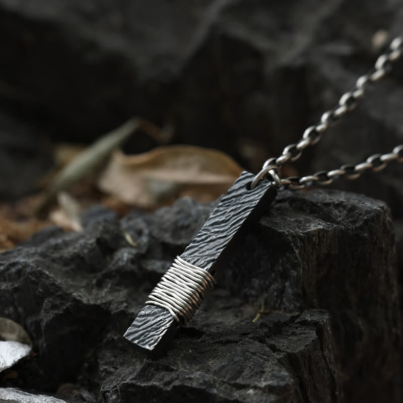 WorldNorse Handgefertigte Halskette aus 999er Silber, geschmiedet und mit Draht umwickelt - Mit 55 cm langer silberner Diamantkette - image 0