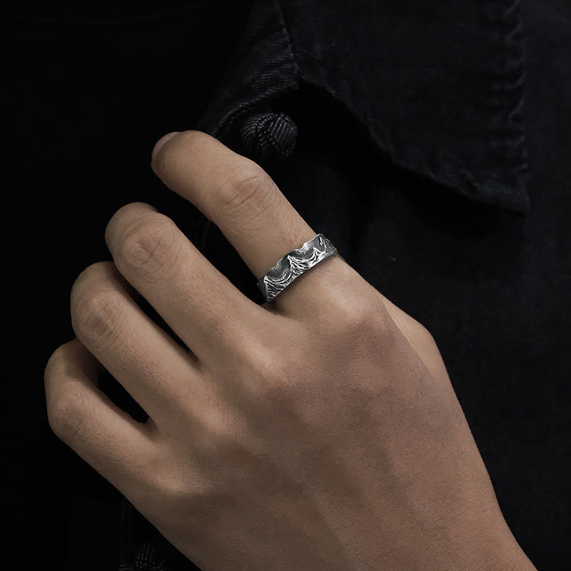 WorldNorse Handgefertigter Ring aus 999er Silber mit Bergwellenstruktur - image 1