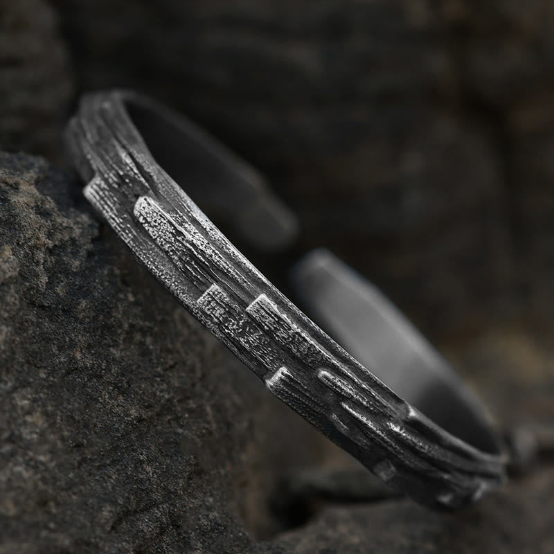 WorldNorse Handgefertigtes Armband aus 999er Silber mit Wikinger-Holzstruktur - image 4