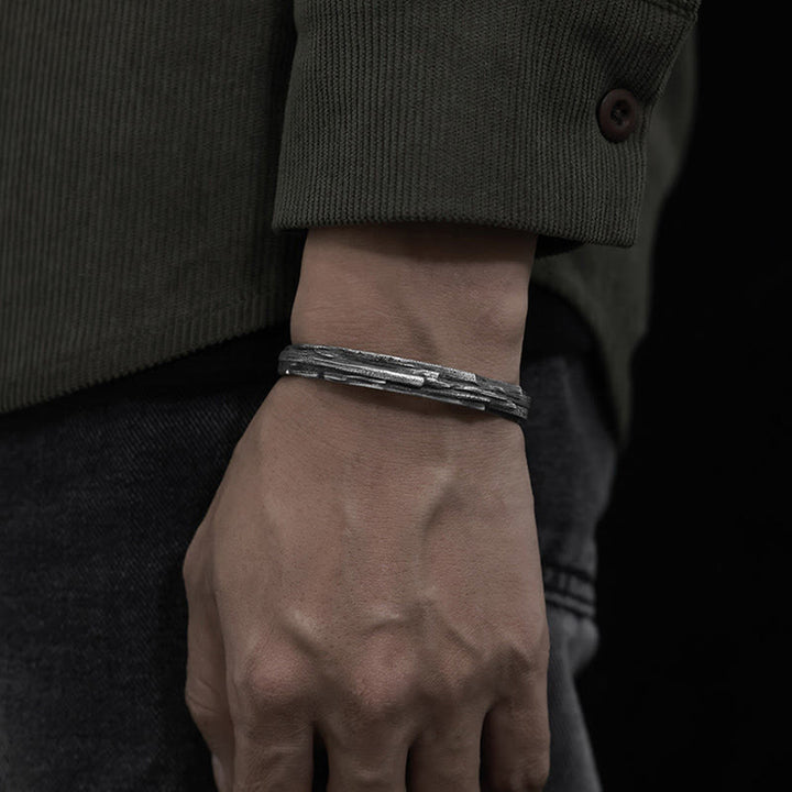 WorldNorse Handgefertigtes Armband aus 999er Silber mit Wikinger-Holzstruktur - image 1