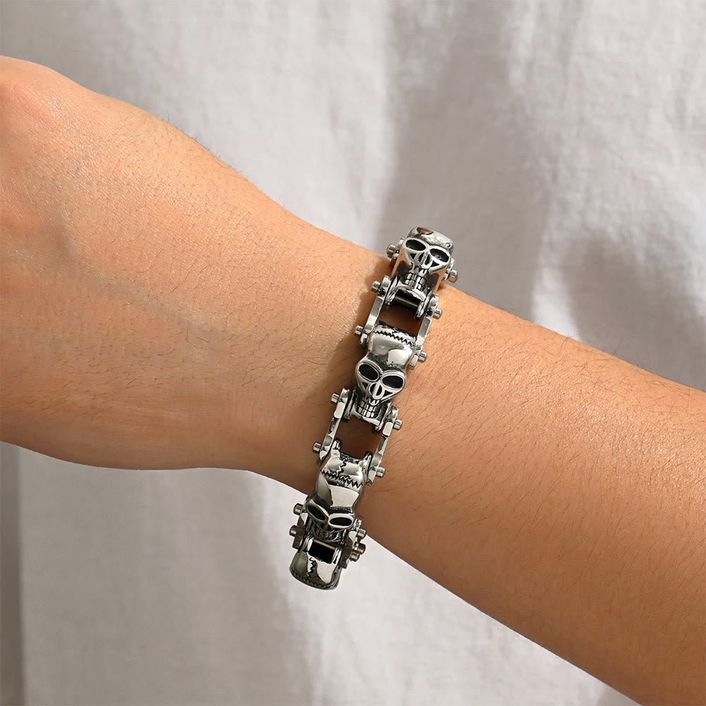 WorldNorse Geschmiedetes Totenkopf-Gliederarmband mit Schrauben - image 1