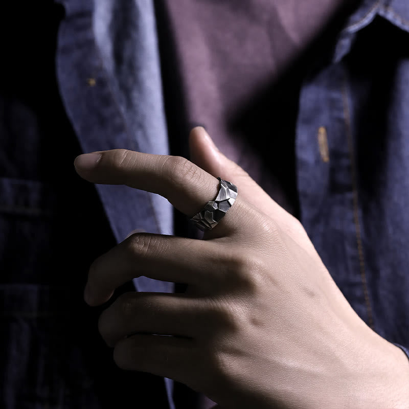 WorldNorse Handgefertigter Ring aus 999er Silber mit Felsstruktur - image 6