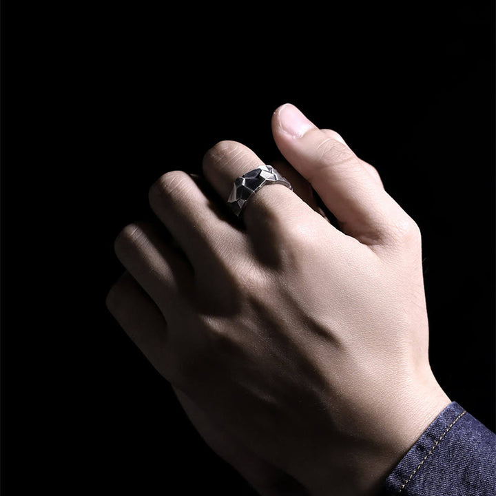 WorldNorse Handgefertigter Ring aus 999er Silber mit Felsstruktur - image 7