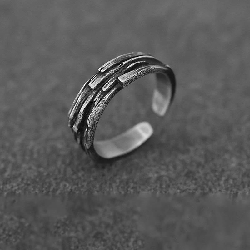 WorldNorse Handgefertigter Ring aus 999er Silber mit Holzstruktur - image 6
