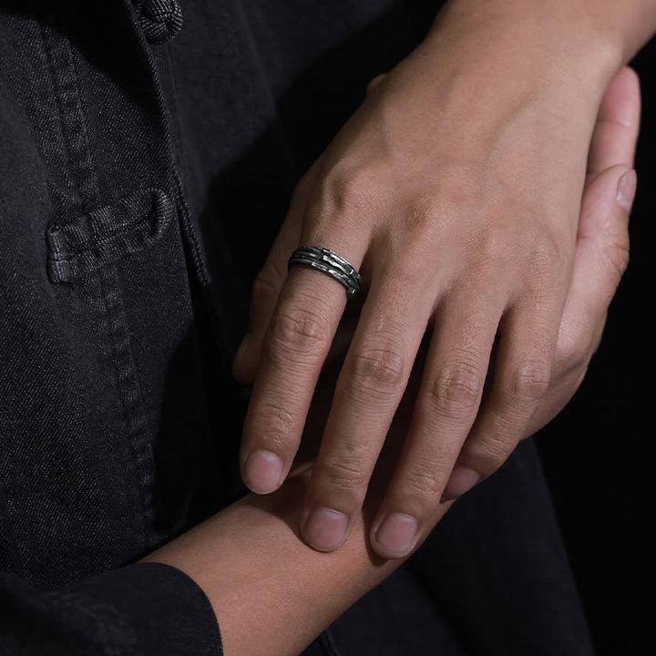 WorldNorse Handgefertigter Ring aus 999er Silber mit Holzstruktur - image 7