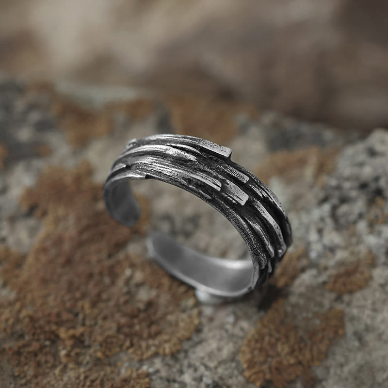 WorldNorse Handgefertigter Ring aus 999er Silber mit Holzstruktur - image 3