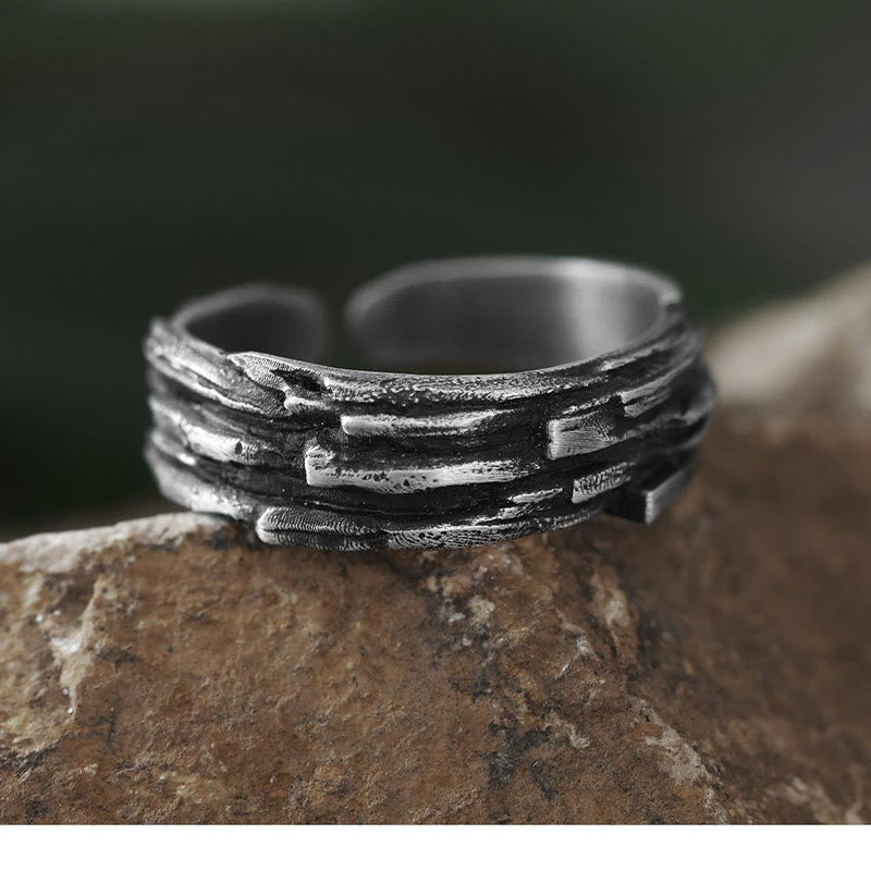 WorldNorse Handgefertigter Ring aus 999er Silber mit Holzstruktur - image 2