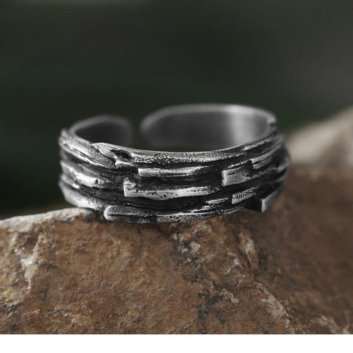 WorldNorse Handgefertigter Ring aus 999er Silber mit Holzstruktur - image 2