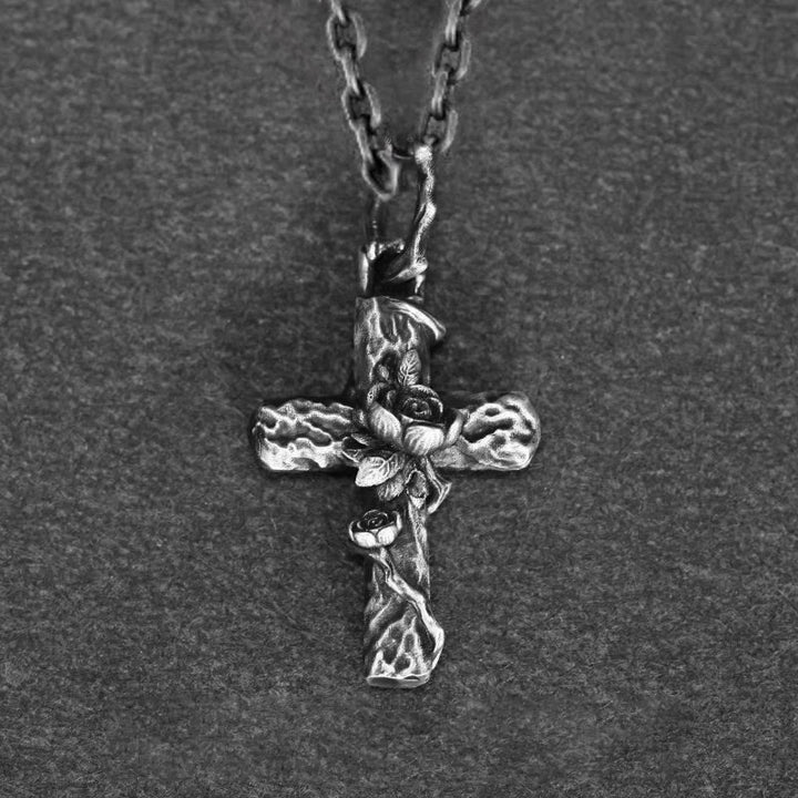 Handgefertigte Dornenkreuz-Rosen-Halskette aus 999er Silber von WorldNorse - image 4