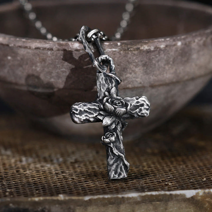 Handgefertigte Dornenkreuz-Rosen-Halskette aus 999er Silber von WorldNorse - image 3