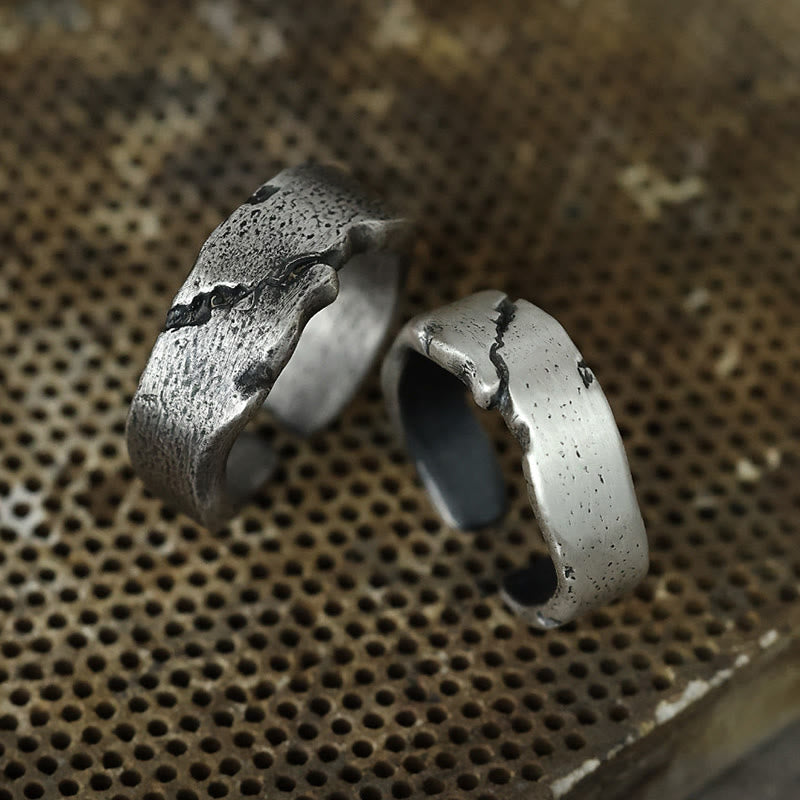 WorldNorse Handgefertigter Manschettenring aus 999er Silber mit Rissmuster - image 4