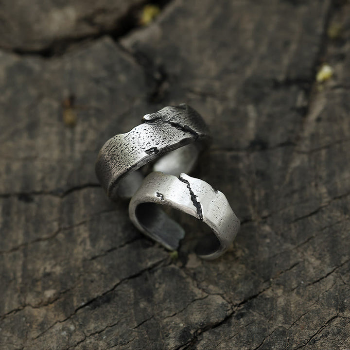 WorldNorse Handgefertigter Manschettenring aus 999er Silber mit Rissmuster - image 3