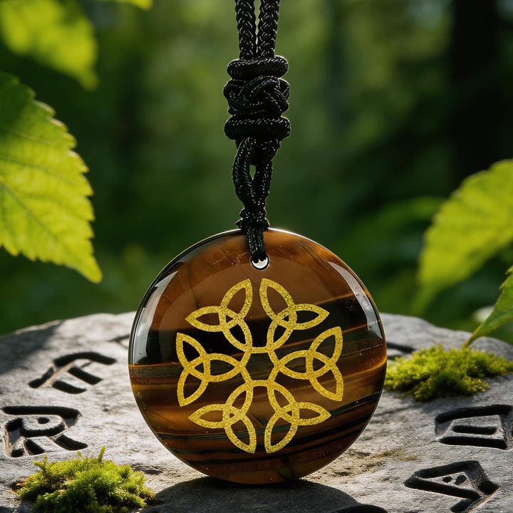 WorldNorse Triquetra Kristallkette mit Blumenknoten - Tigerauge - image 2