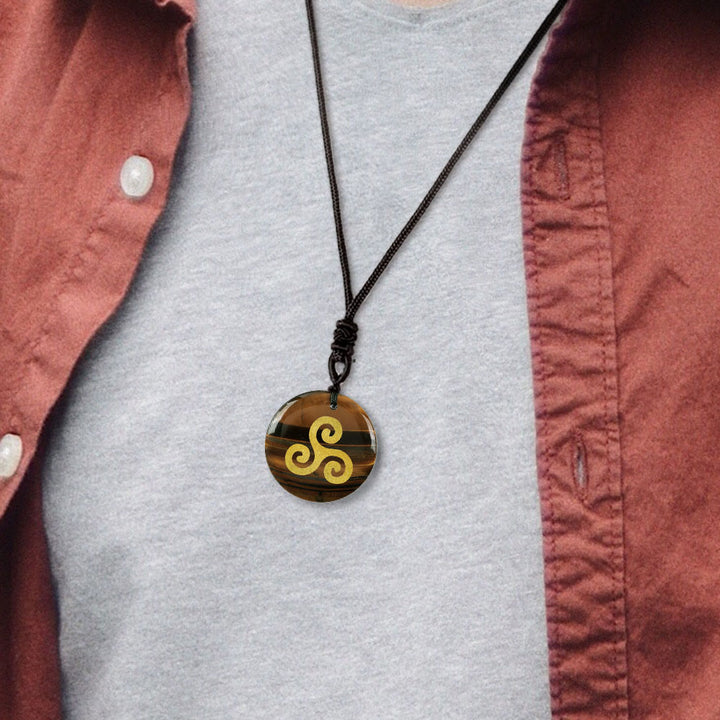 WorldNorse Triskelion Spiralknoten-Kristallkette - image 1