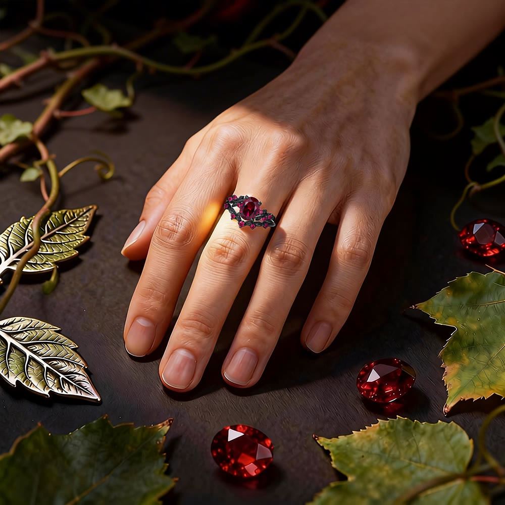 WorldNorse Dark Romance Rubin-Schwarzblatt-Ring-Set - image 1