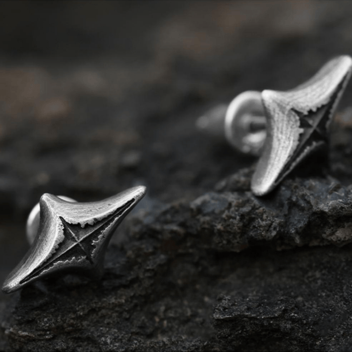 WorldNorse Handgefertigte Ohrringe aus 999er Silber in Form eines vierzackigen Sterns - image 3