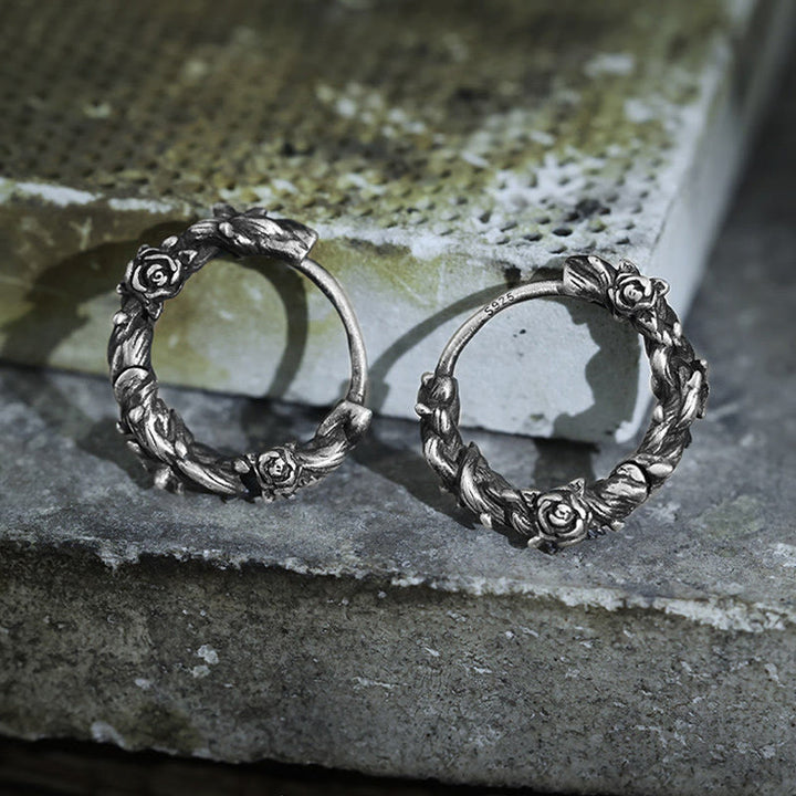 WorldNorse Handgefertigte Ohrringe aus 925er Silber mit dornigem Blütenkranz - image 3