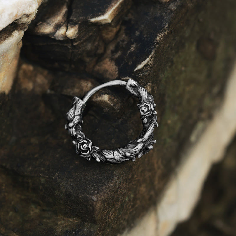 WorldNorse Handgefertigte Ohrringe aus 925er Silber mit dornigem Blütenkranz - image 4