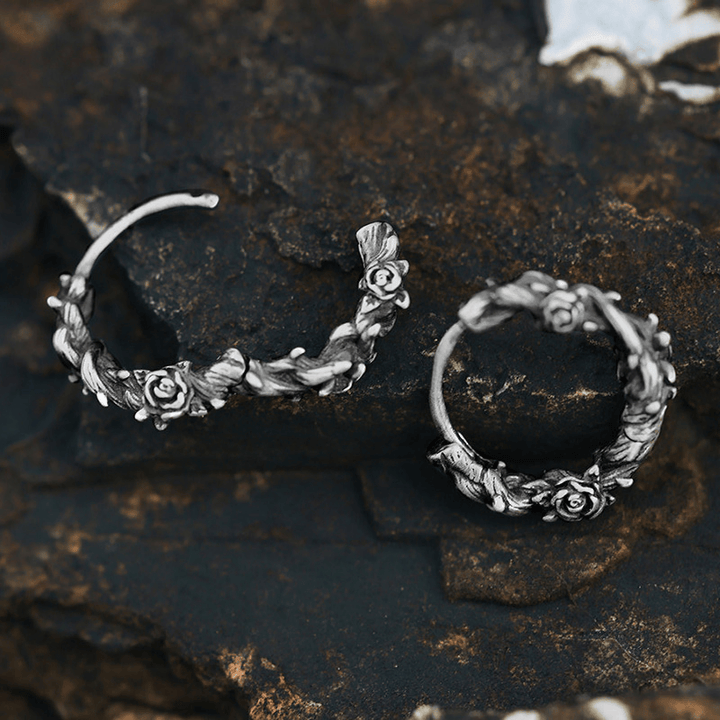 WorldNorse Handgefertigte Ohrringe aus 925er Silber mit dornigem Blütenkranz - Ein Paar - image 0