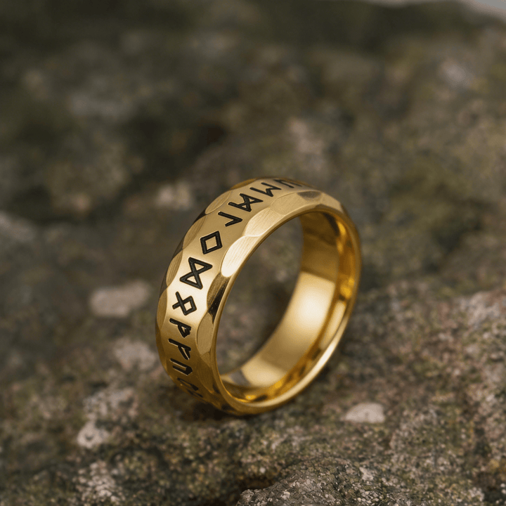 WorldNorse Gehämmerter Futhark-Runen-Wikinger-Amulettring - Gold - 70mm - image 14
