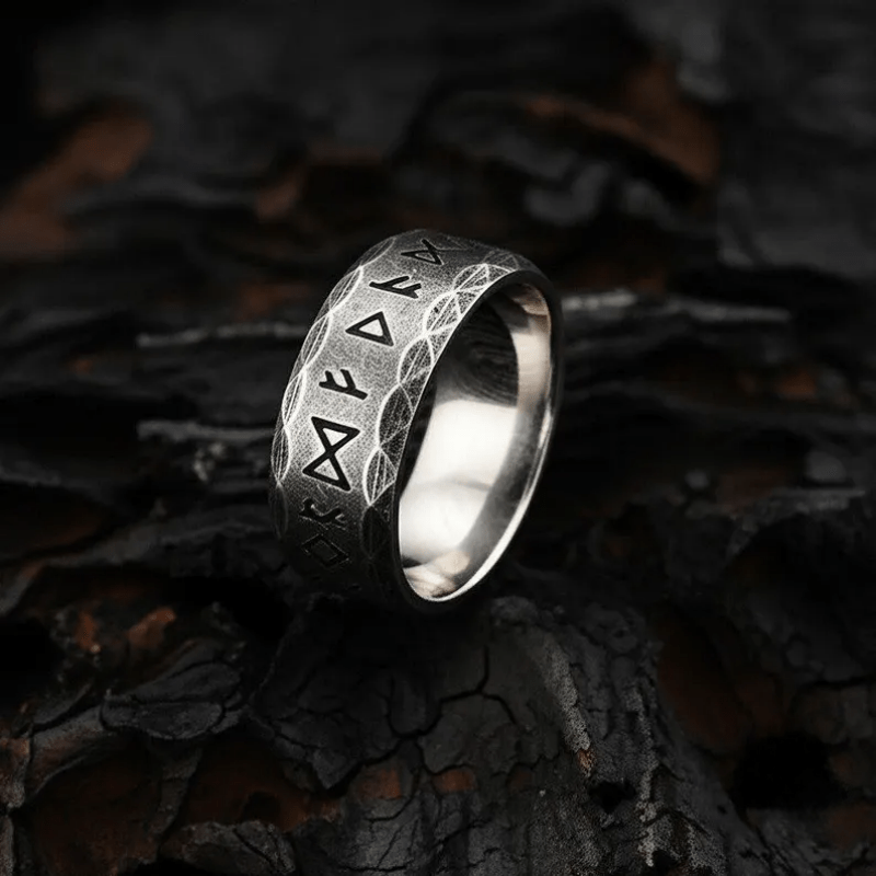 WorldNorse Gehämmerter Futhark-Runen-Wikinger-Amulettring - image 3