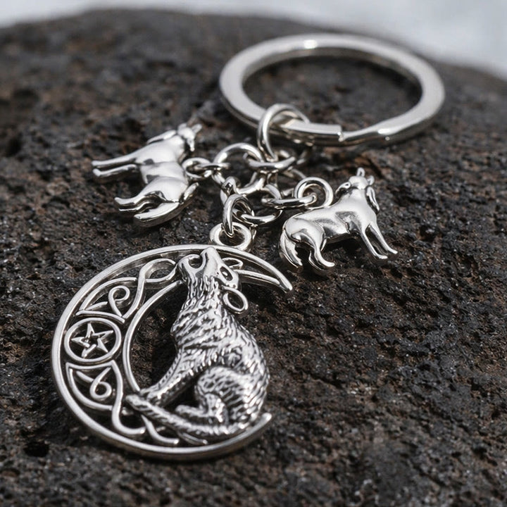 Schlüsselanhänger "Heulender Wolf mit Halbmond" - image 3