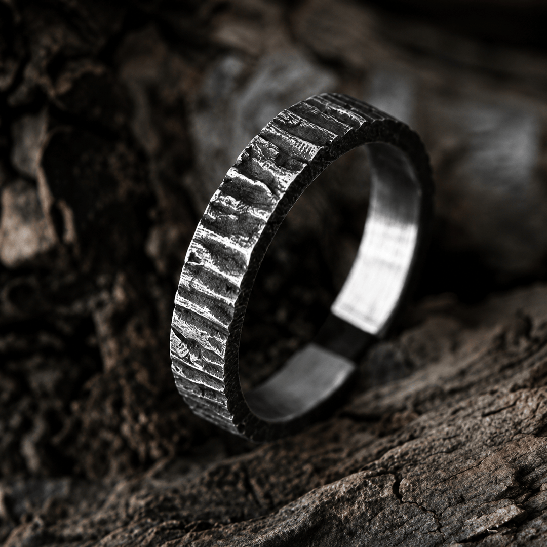 WorldNorse Handgefertigter Partnerring aus 999er Silber mit rauer Holzstruktur - Retro Schwarz - NEIN DANKE - image 2