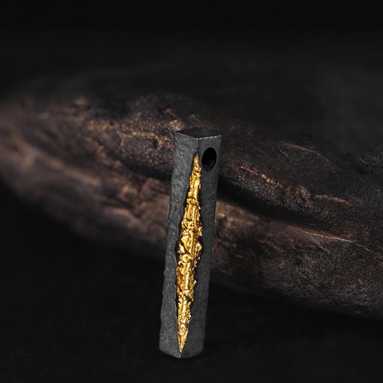 WorldNorse Handgefertigte Halskette aus 999er Silber mit Crack-Gold-Effekt - image 0