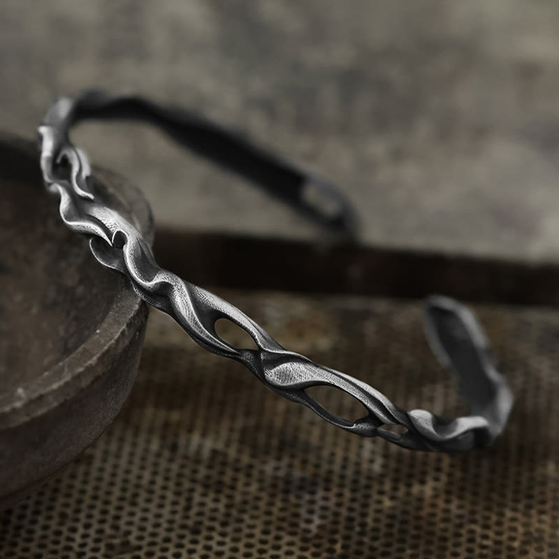 WorldNorse Handgefertigtes Armband aus 999er Silber mit gedrehter Flammenform und Hohlprofil - image 3