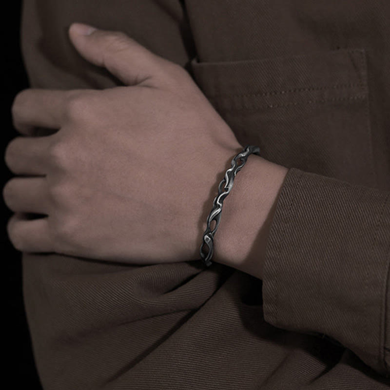 WorldNorse Handgefertigtes Armband aus 999er Silber mit gedrehter Flammenform und Hohlprofil - image 7