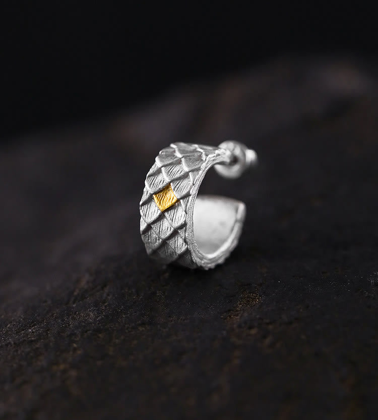 WorldNorse Handgefertigte Ohrringe aus 999er Silber mit Drachenschuppenmuster - image 8