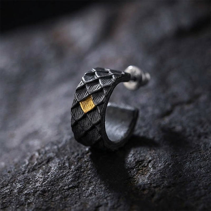 WorldNorse Handgefertigte Ohrringe aus 999er Silber mit Drachenschuppenmuster - Ein Paar - Schwarz - image 0