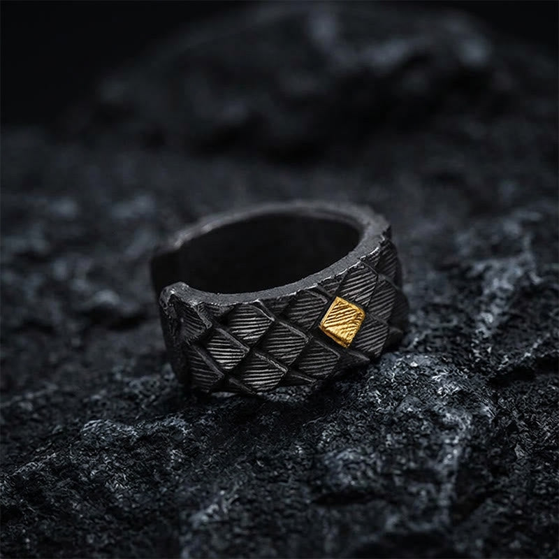 WorldNorse Handgefertigte Ohrringe aus 999er Silber mit nordischem Wyrm-Motiv und umgekehrter Schuppenform - image 3
