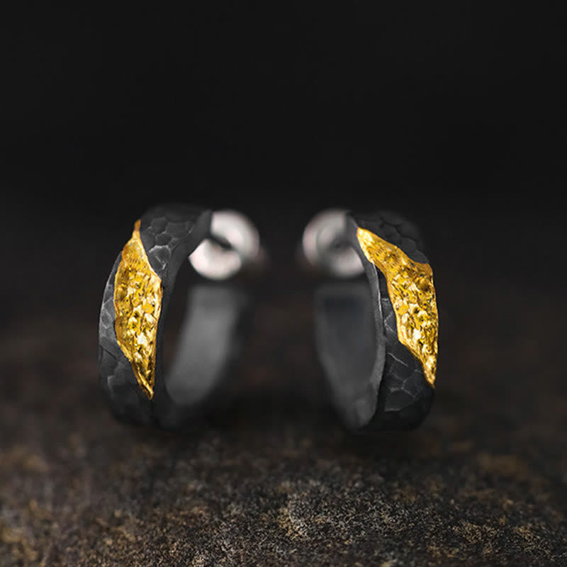 WorldNorse Handgefertigte Ohrringe aus 999er Silber mit gehämmertem Goldadermuster - image 2