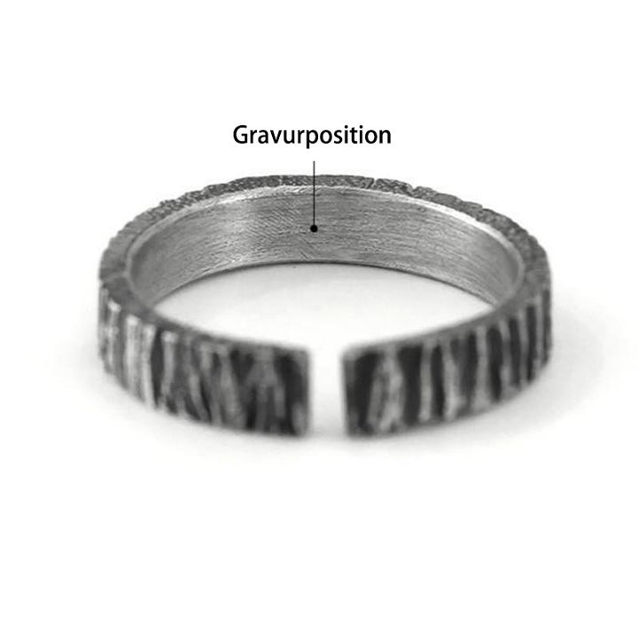 WorldNorse Handgefertigter Partnerring aus 999er Silber mit rauer Holzstruktur - Ein Paar - JA, BITTE - image 3